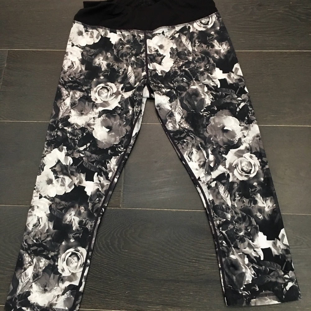 👉Capri Workout Leggings